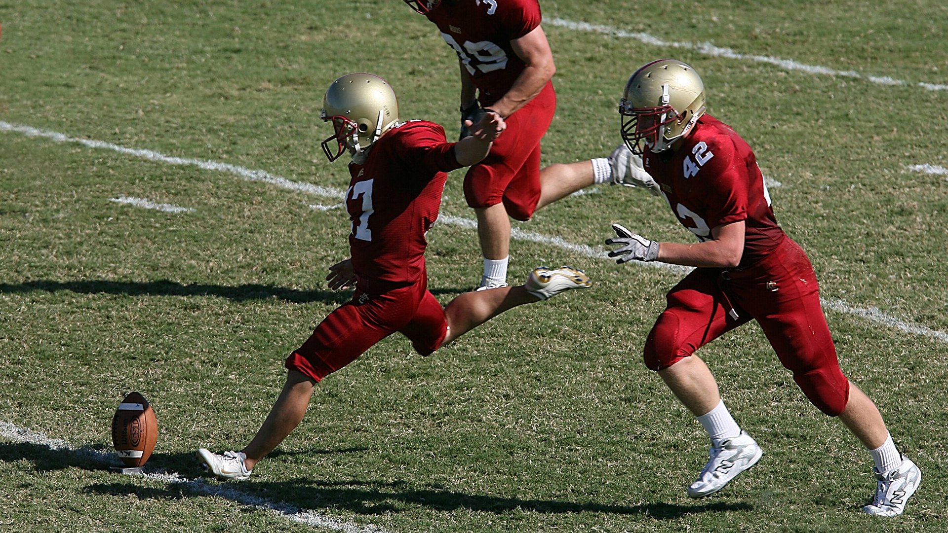 九游体育网站-五大联赛新人是否比老将更适应高节奏轮换，五大联赛强度